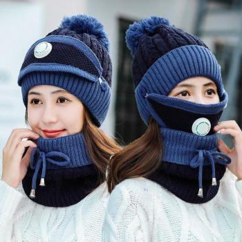 Gorro cálido con forro de piel y máscara