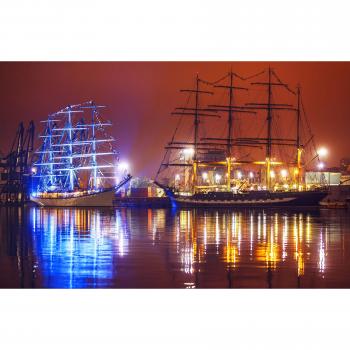 Buntes Piratenschiff für Kinderzimmer