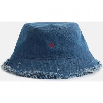 Gorra de mujer confeccionada en denim en estilo bucket hat