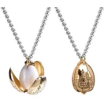 Pendentif en forme d'œuf d'or