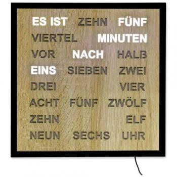 Moderne Quarzuhr für das Wohnzimmer