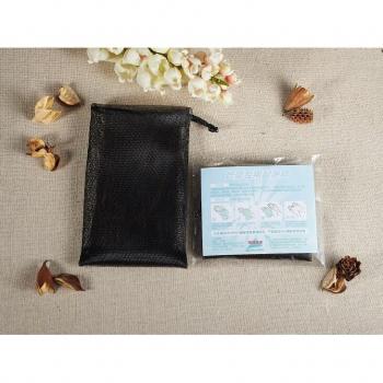 Outil Essentiel: Filet de Savon Noir et Sac Maille