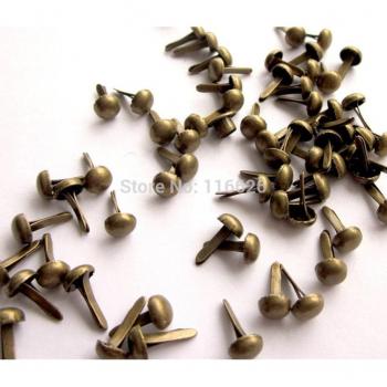 Mini Ongles de Laiton Antique – Lot 500 – 4,5 mm – En Fer Plaqué