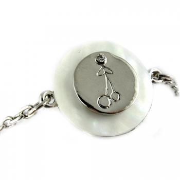 Silvery White Nacre Folie Cuff