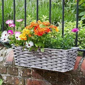 9In Bari Faux Rattan Planter