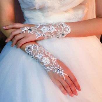 Summer Lace Gloves for Weddings
