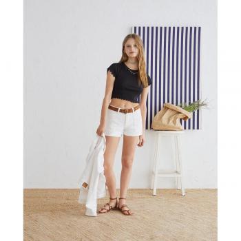 Short de talle medio con bolsillo carpintero para dama