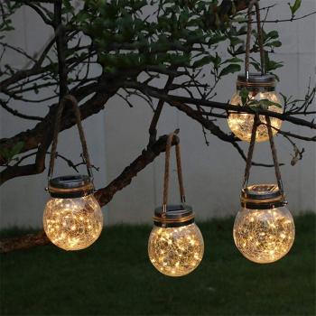 Iluminación LED Sostenible para Patio