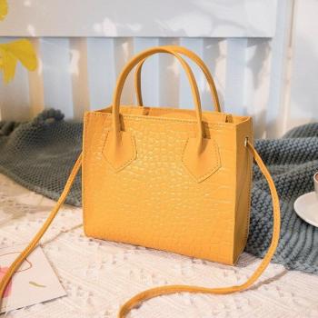 Classic Crocodile Pattern Crossbody Bag for Ladies
