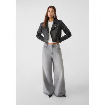 Giubbotto da Moto Nero Cropped XL Stradivarius