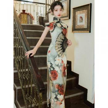 Robe Longue Chinoise Fleurie pour Femmes