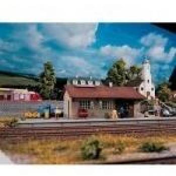 Bahnhofsgebäude Burgstein von Piko