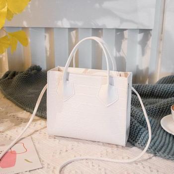 Classic Crocodile Pattern Shoulder Bag for Women