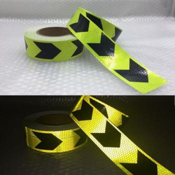 Fluoreszierendes Sicherheitsband für Auto und Haustier