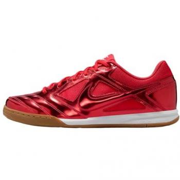 Baskets Nike Gato LV8 taille 38,5