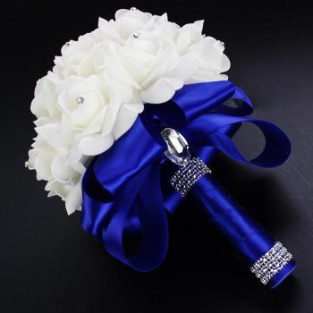 Chic Ribbon-Handled Bridal Bouquet
