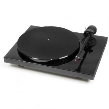 Pro‑Ject 1Xpression Carbon Piano 2M Sattlerot