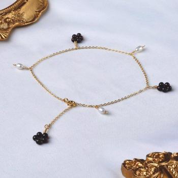 Bracelet de cheville en perles d'eau douce et grenat, or 14K, style minimaliste fait à la main pour femmes