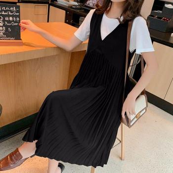 Pleated Maternity Outfit for Pregnant Women