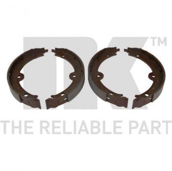 TOYOTA/LEXUS Hinterachs-Feststellbremsset (Ø190 mm) NK 2745860