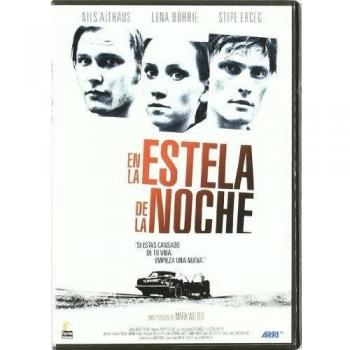 EN LA ESTELA DE LA NOCHE