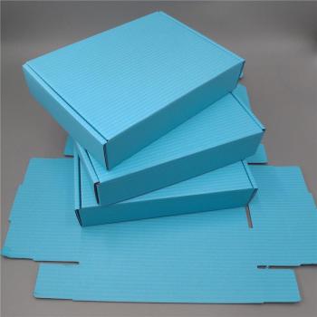 Carton ondulé « Grand Carré Bleu »