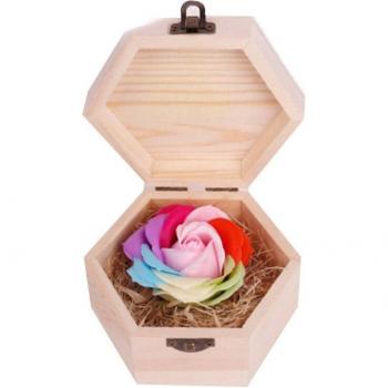 Caja Romántica de Madera con Flor Rosa