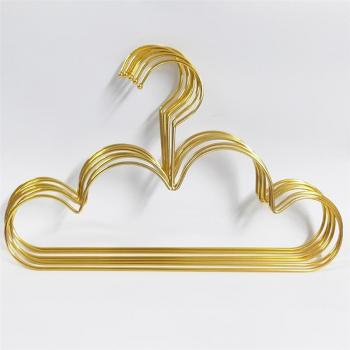 5pcs Golden Cloud Shape Non-Slip Hangers for Toddlers