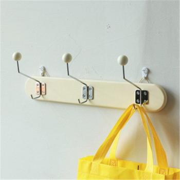 Crochet décoratif en bois pour pépinière
