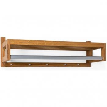 Funktionale Wandgarderobe mit Regal