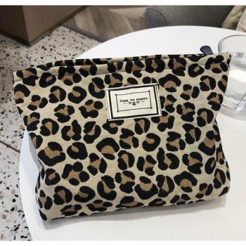 Women’s Leopard Makeup Bag