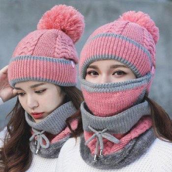 Gorro de lana con pompones y máscara para rostro