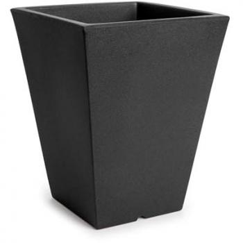 Maceta Cono Cuadrado 24L Plastiken THEONE en Polietileno Negro