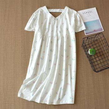 Camisón femenino de algodón ligero y mangas cortas