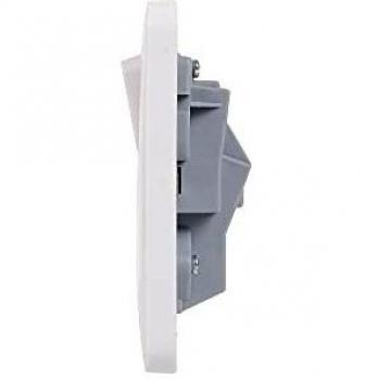 Schneider Lisse 1G 13A White Switched Power Outlet