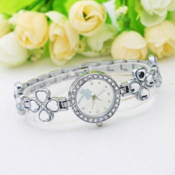 Women's Luxury Quartz Watch with Four-Leaf Clover Design