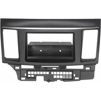 Accesorio Estético Lancer Fortis: Montaje Dual DIN y Estéreo
