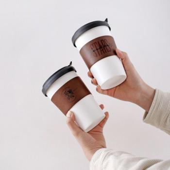 Café Traveler “Cerámica y Cuero”