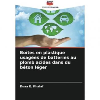 Boîtes en plastique usagées de batteries au plomb acides dans du béton léger
