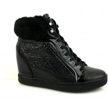 Guess Damen Stiefel mit Kurzschiene – Schwarz – EU 39