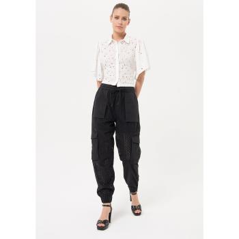 Calça Cargo com Detalhe de Véu San Gallo