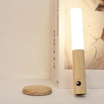 Lámpara Inteligente con Sensor de Movimiento y Carga USB