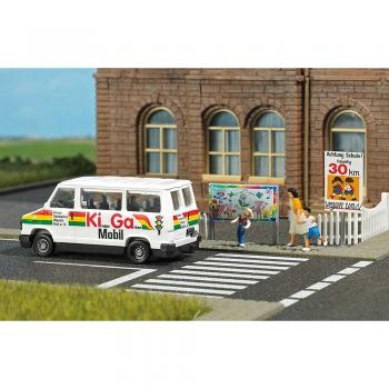 Busch 7680 – Outdoor Picknick Szene