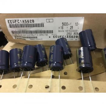 Matsushita FC 10V 2700UF Electrolytic Capacitor