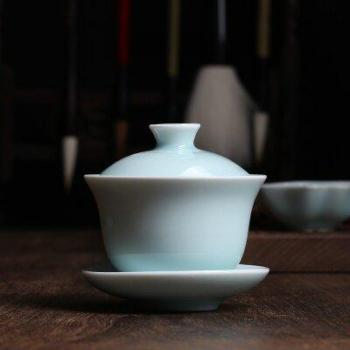 Crackled Glaze Longquan Celadon Porcelain Gaiwan Tea Set