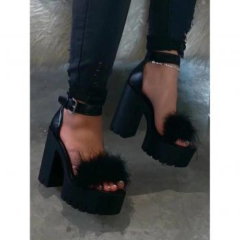 Modische Freizeit-Sandalen mit Schnalle