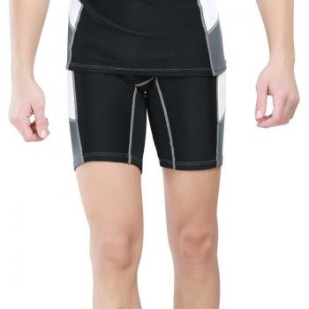 Ropa de Surf para Hombre: Camiseta y Pantalones Cortos con UPF 50+
