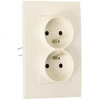 Prise Double Intérieure 2P+T Ø67mm Clarys