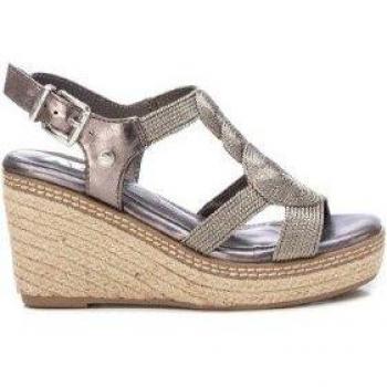Sandalias de mujer Xti 142320 en color oro