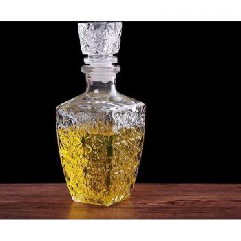 Whiskey Karaffe aus klarem Glas